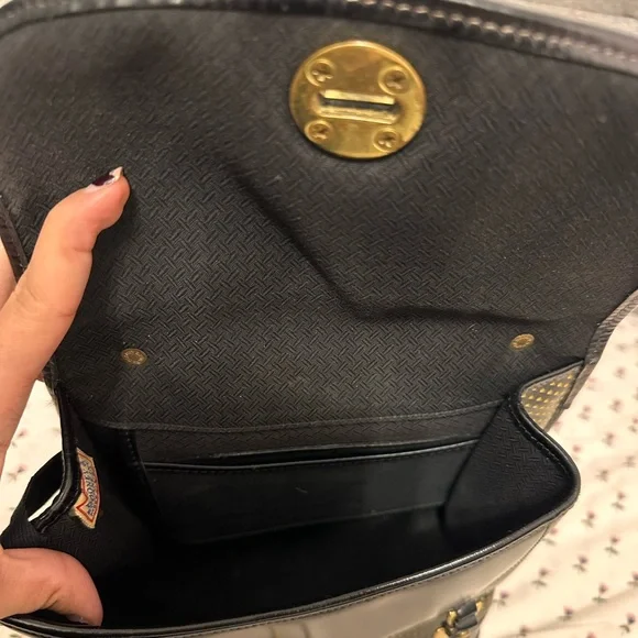 Vintage Y2K Dooney & Bourke Cabriolet black perforated leather backpack - Picture 10 of 10